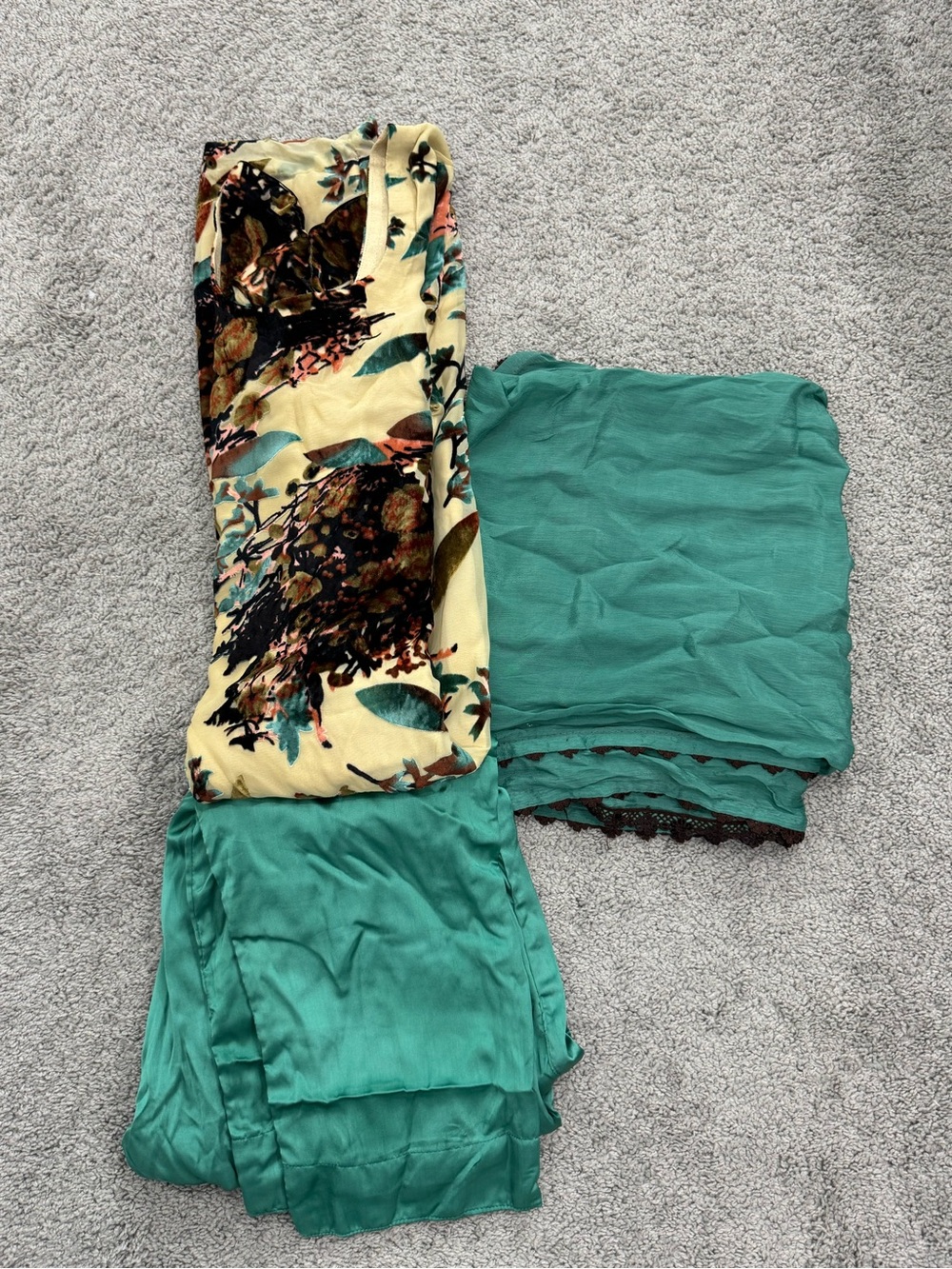 Green and Yellow Floral Mixed Fabric Set
